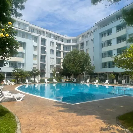 Yassen - Apartma S Vyhledem Na Bazen * 阳光海滩