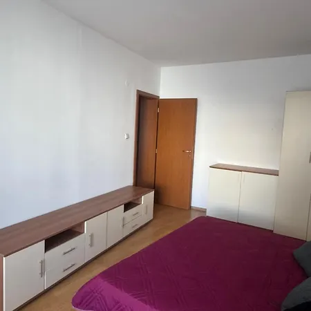 Yassen - Apartma S Vyhledem Na Bazen 阳光海滩