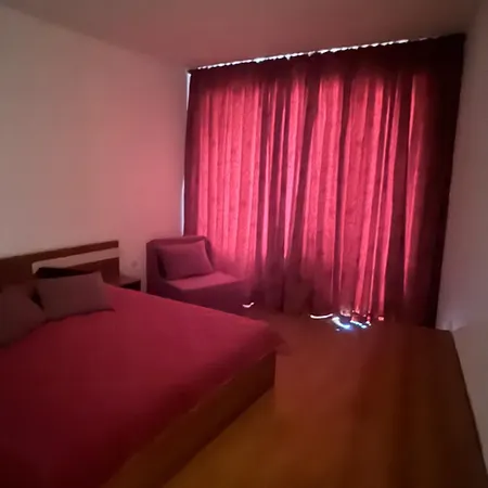 Yassen - Apartma S Vyhledem Na Bazen *
