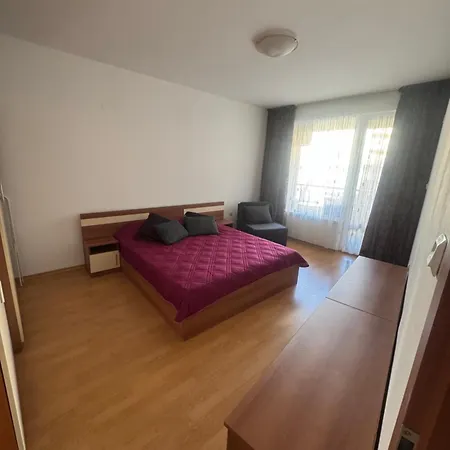 Yassen - Apartma S Vyhledem Na Bazen Διαμέρισμα *