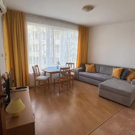 Yassen - Apartma S Vyhledem Na Bazen Διαμέρισμα *